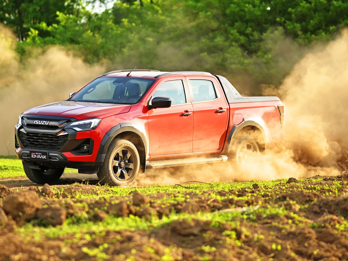 Isuzu D-Max going off-road