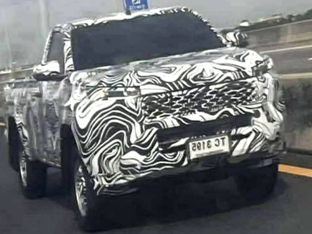 spy shot of all-new Toyota Hiux in Thailand