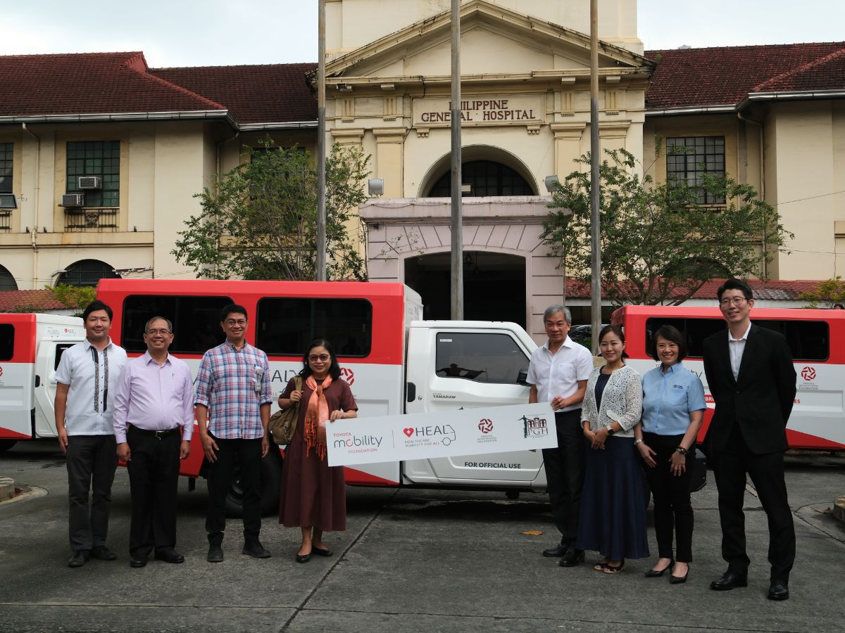 From left: Toyota Mobility Solutions Philippines (TMSPH) chief operating officer Ryo Yokoyama, Toyota Motor Philippines (TMP) Foundation president Jose Maria Aligada, Philippine General Hospital (PGH) chairman of Administration Dr. Ericson Berberabe, PGH Outpatient Department chairman Dr. Esther Saguil, PGH director Dr. Gerardo Legaspi, Toyota Mobility Foundation (TMF) Program general manager Nanako Kumamoto, TMSPH president Cristina Arevalo, and Deloitte Future of Mobility partner Yasuyuki Murakami with the three Toyota Tamaraw UV-based shuttles that will be used for the HEAL shuttle service.