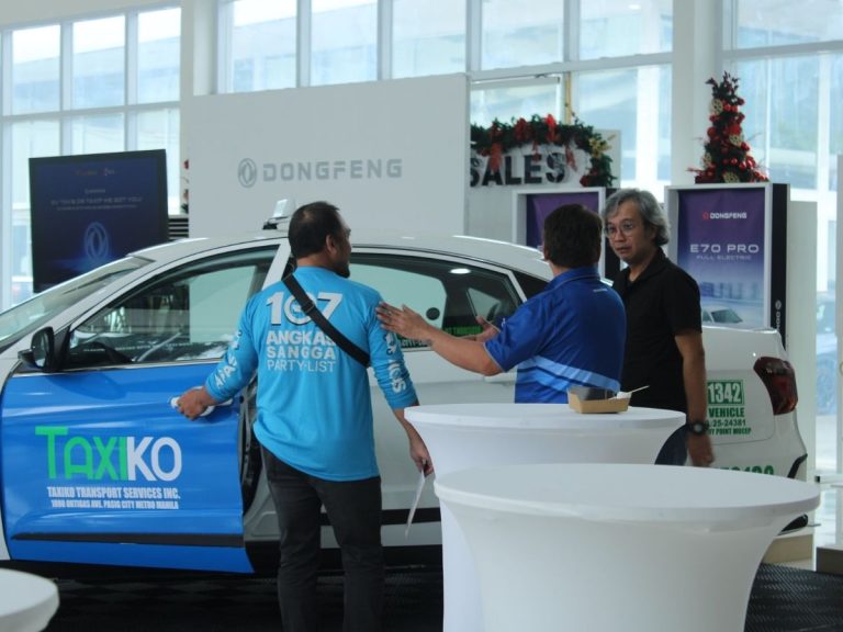 Dongfeng EC Taxi discussion event
